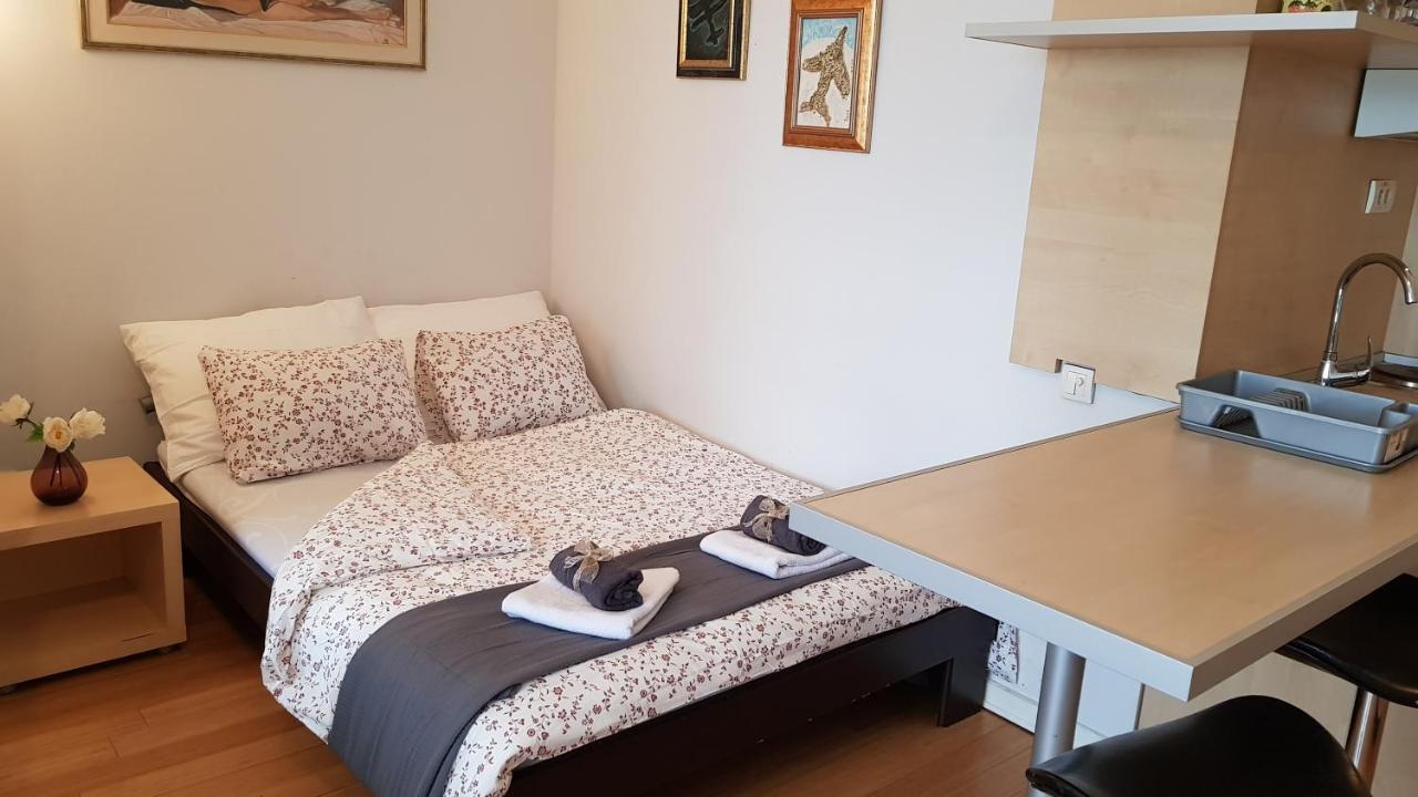 Downtown Belgrade Hostel And Apartments מראה חיצוני תמונה